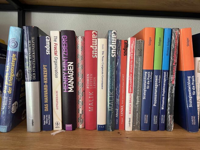 Konvolut Strategisches Management: ca. 15 Bücher