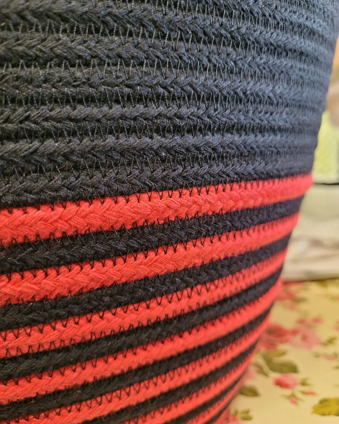 Damentasche aus Baumwollseilen