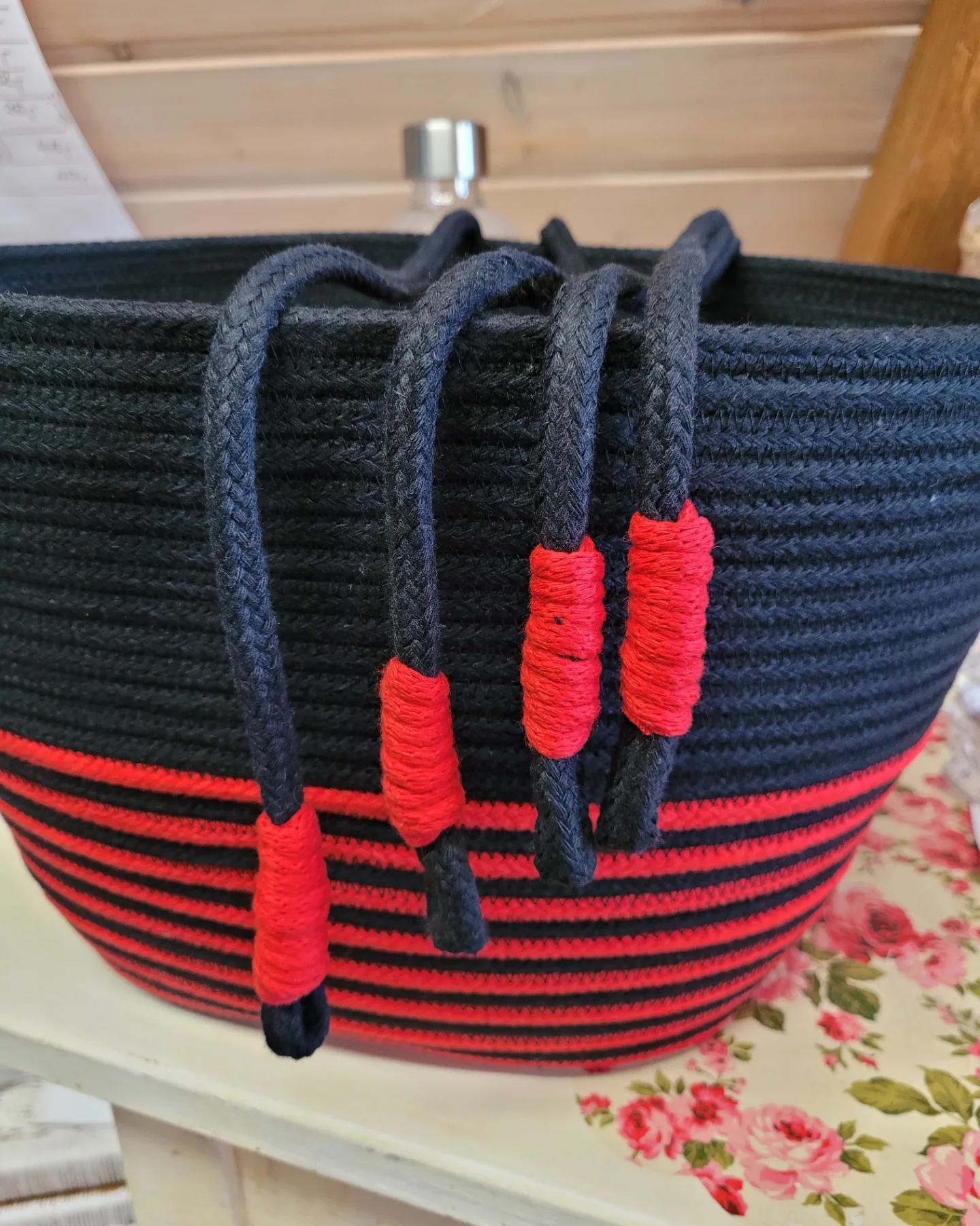 Damentasche aus Baumwollseilen