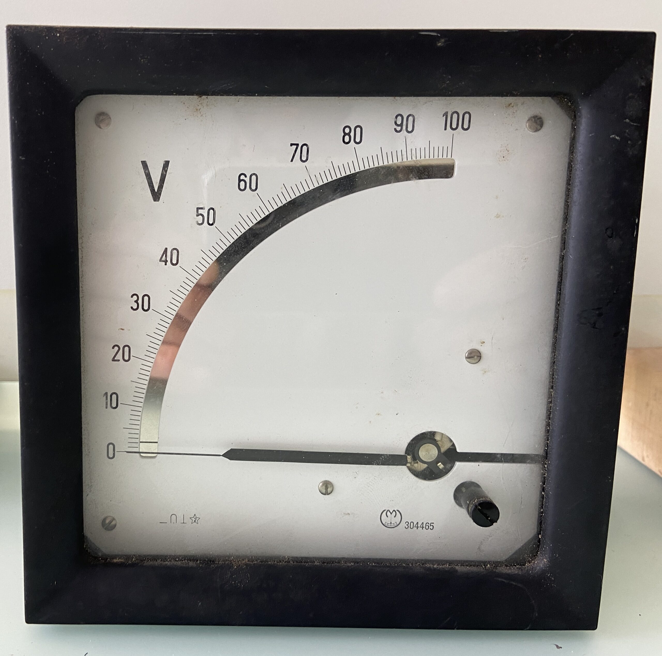 altes Voltmeter