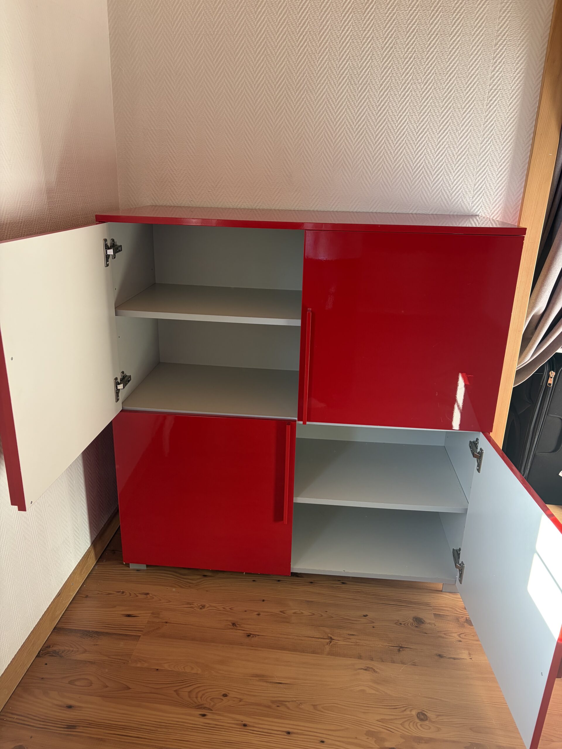 Schrank gratis zum Abholen